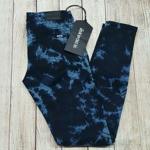 Skinny jeans..new..size 3